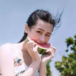 搞怪吃瓜头像女生可爱